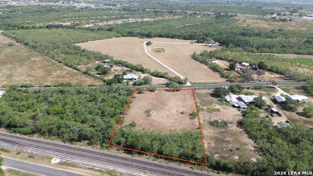 12323 Pearsall Rd Property Photo 3
