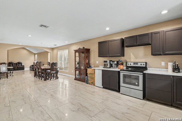 420 Highlands Loop Property Photo 13