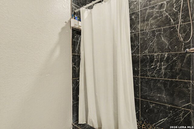 420 Highlands Loop Property Photo 28