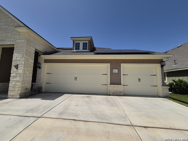 11612 Hollering Pass Property Photo 3