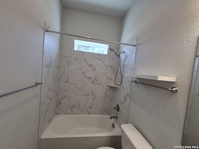 11612 Hollering Pass Property Photo 10