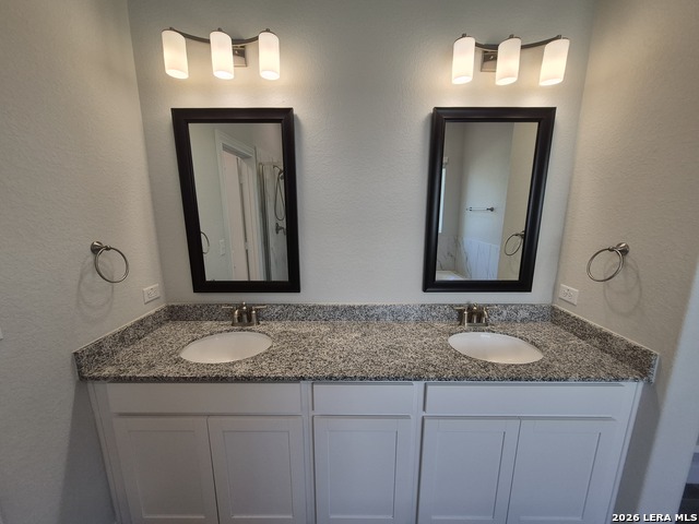 11612 Hollering Pass Property Photo 40