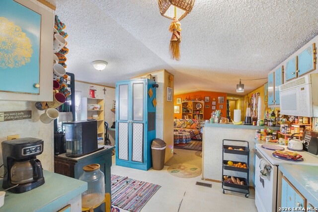 815 Verdi Road Property Photo 5