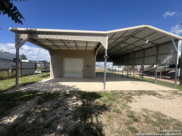 545 Siesta Property Photo 1