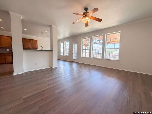 129 Carmel Dr Property Photo 3