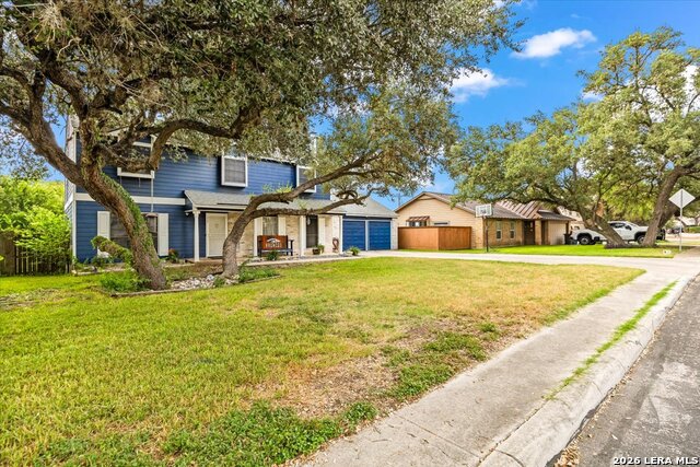 7910 Valley Trl Property Photo 3