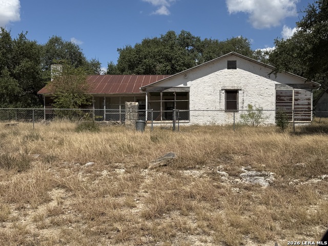 595 E Amman Rd Property Photo 4