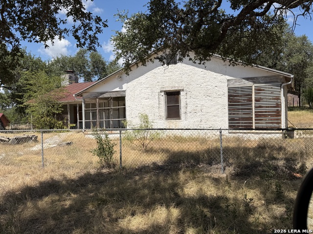595 E Amman Rd Property Photo 5