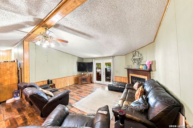 103 Bob White Dr Property Photo 7