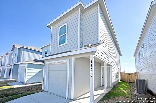11806 Bluebell Rdg Property Photo 2