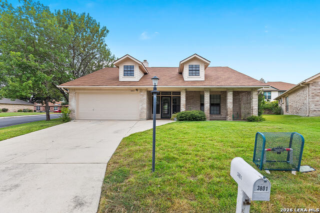 3801 Hunters Gln Property Photo 3