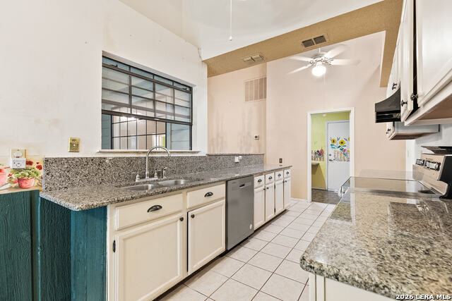 3801 Hunters Gln Property Photo 19