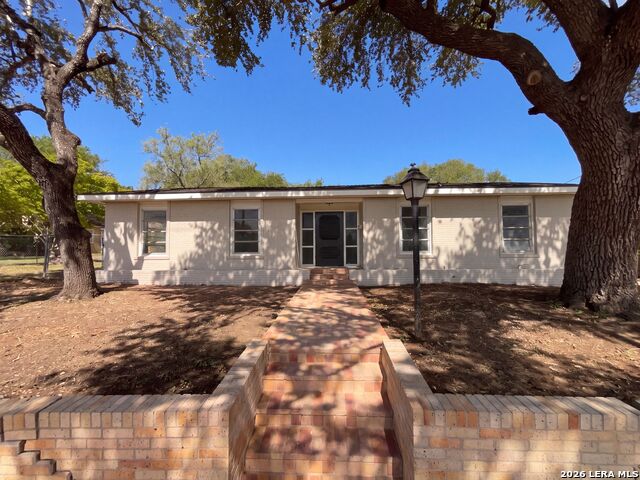 1205 G St Property Photo 1