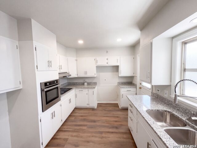 1205 G St Property Photo 7