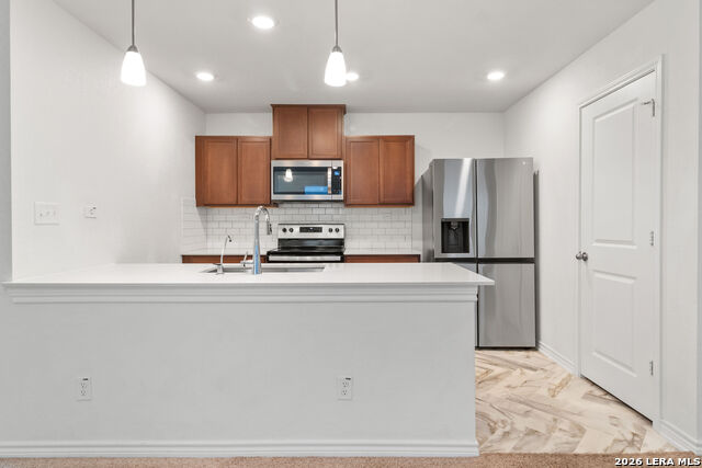 6613 Willow Landing Property Photo 7
