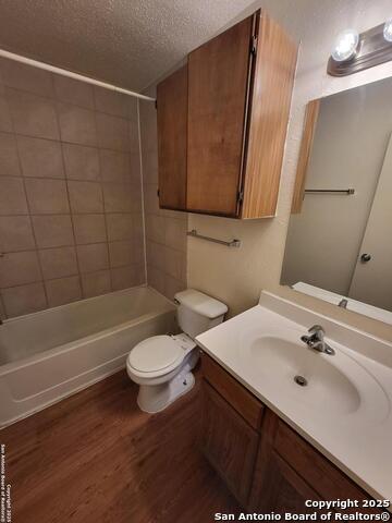 7206 Gaslamp Ln Property Photo 6