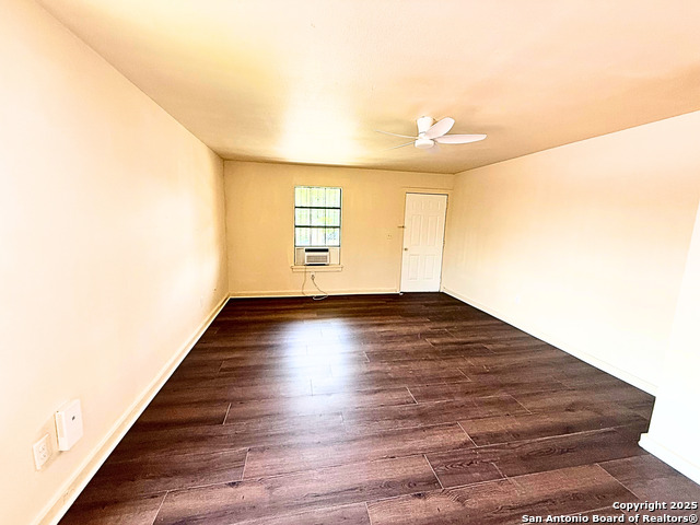 227 Landa Ave Property Photo 4