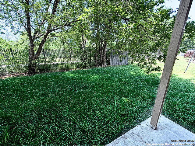 227 Landa Ave Property Photo 8