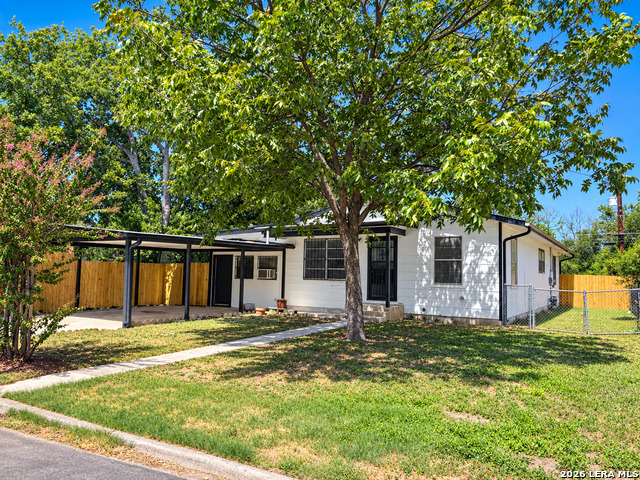 111 Ashland Dr Property Photo 1