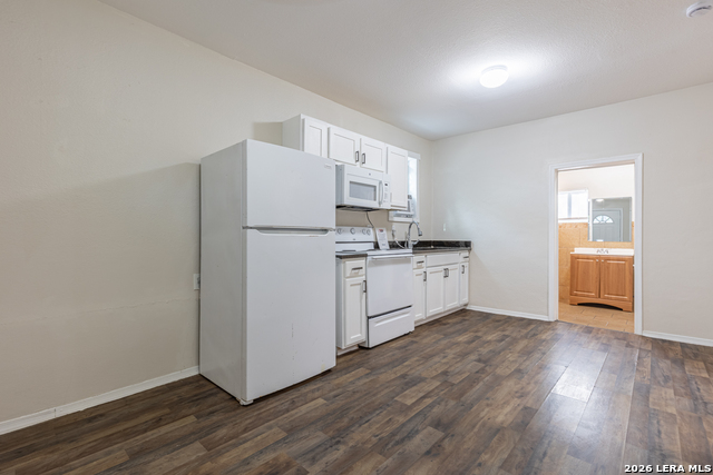 834 Division Ave Property Photo 6