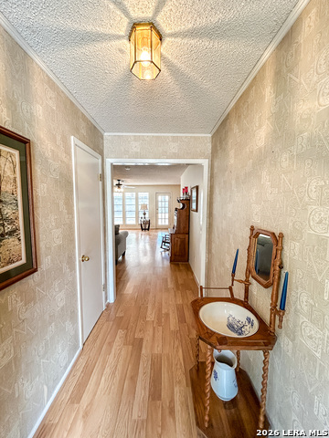 1406 Las Palmas Property Photo 4