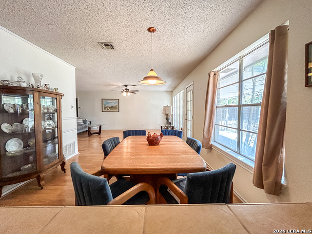 1406 Las Palmas Property Photo 11
