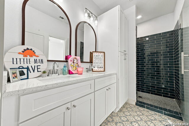 1803 W Southcross Blvd Property Photo 25