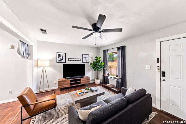 146 Zilla St Property Photo 7