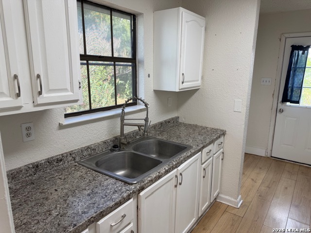 211 Rivertree Property Photo 5