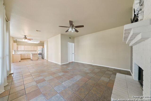 711 Arch Stone Property Photo 11