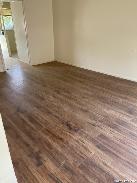 303 Greycliff Property Photo 3
