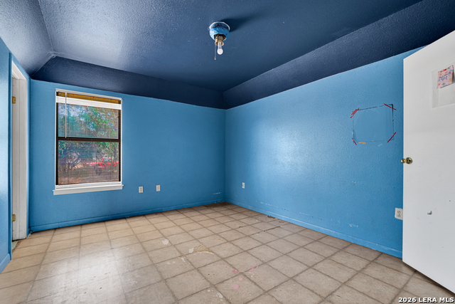 2826 Trails W Property Photo 12