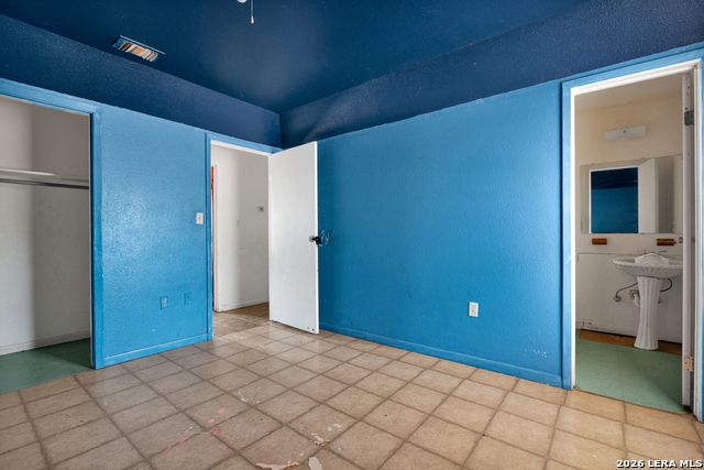 2826 Trails W Property Photo 13