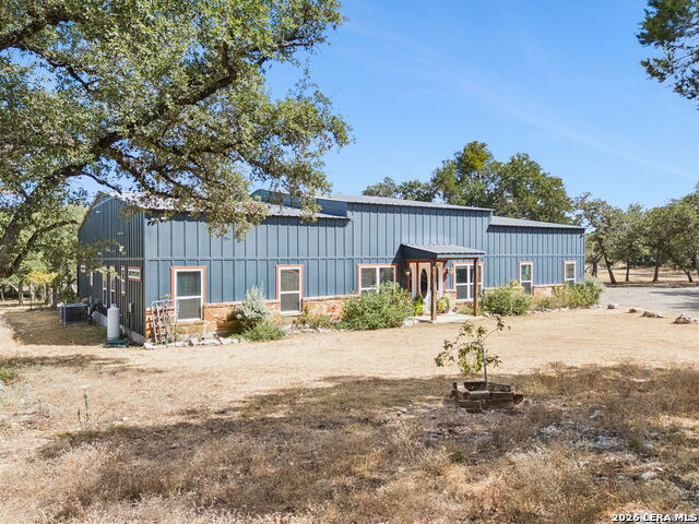 105 Dillard Lane Property Photo 4
