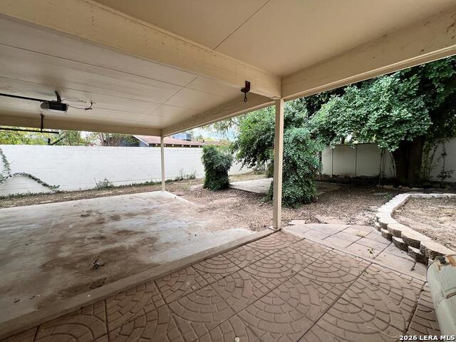 990 Evans Property Photo 25