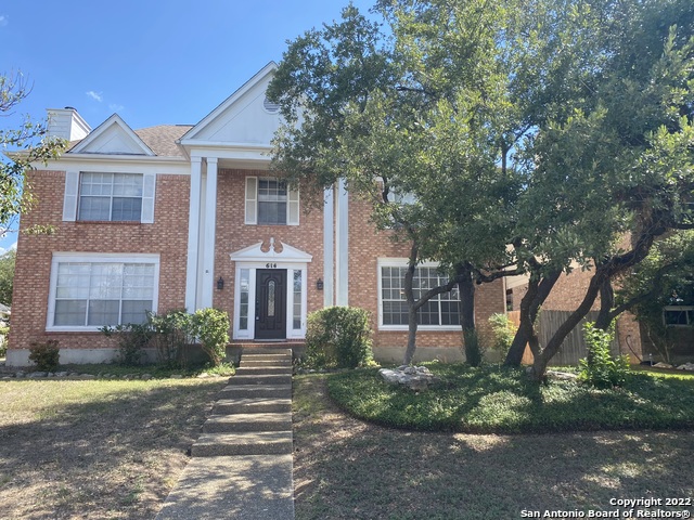 614 Stoneway Dr Property Photo 2