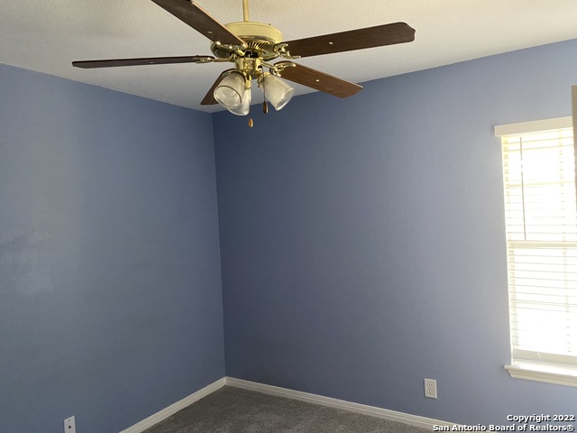 614 Stoneway Dr Property Photo 11