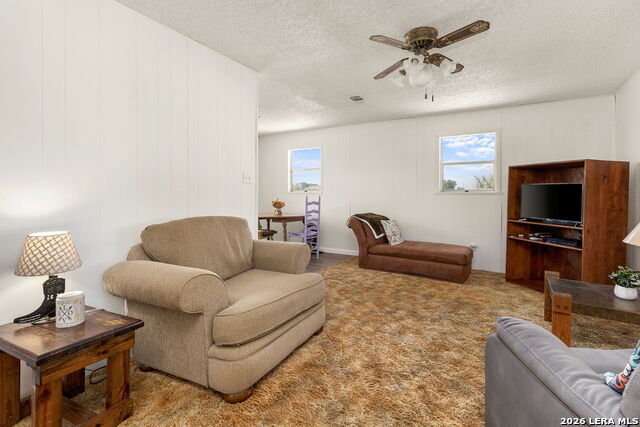 411 Willmann Rd Property Photo 5