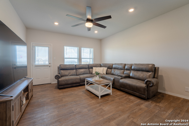 129 Legendary Trail Loop Property Photo 5