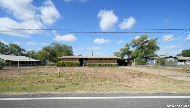 664 S Edwards Ave Property Photo 4
