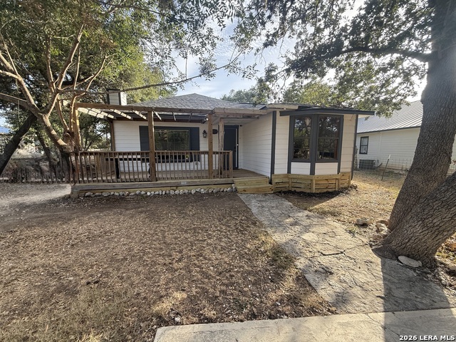 4754 English Crossing Property Photo 1