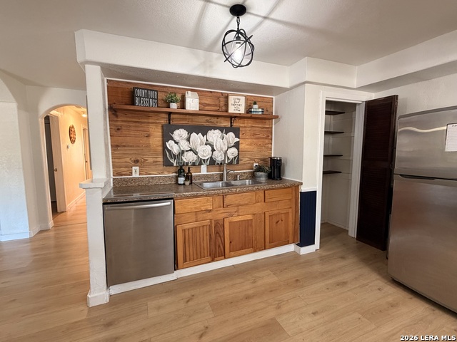 4754 English Crossing Property Photo 4