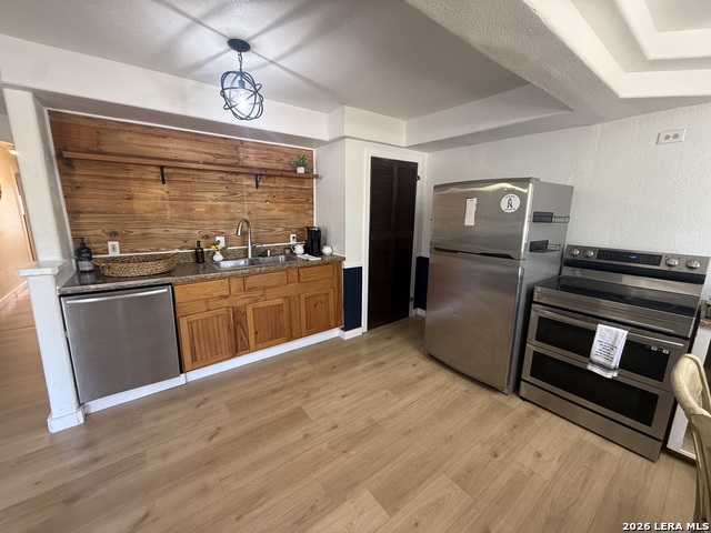 4754 English Crossing Property Photo 6