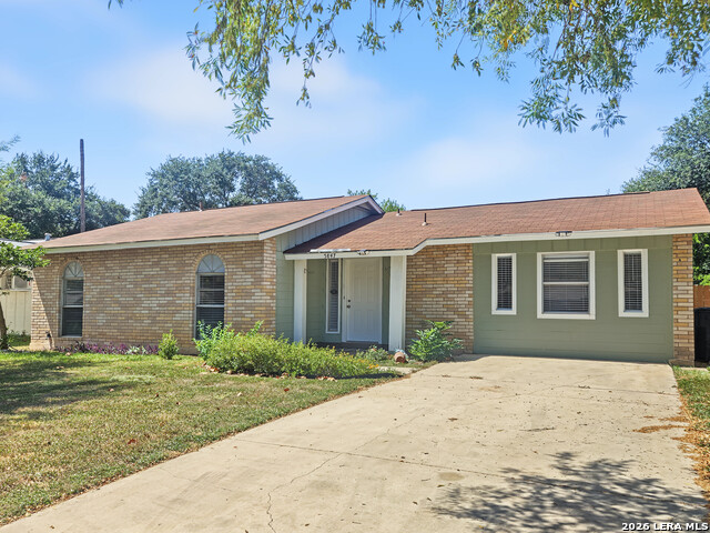 5847 Cliffmont Drive Property Photo 2