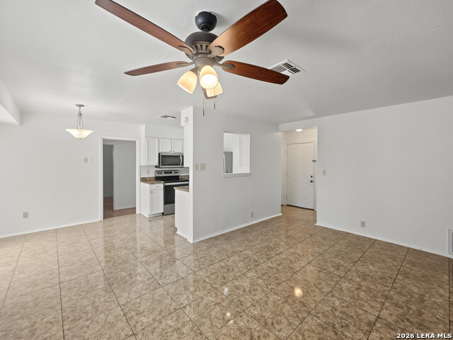 5847 Cliffmont Drive Property Photo 6