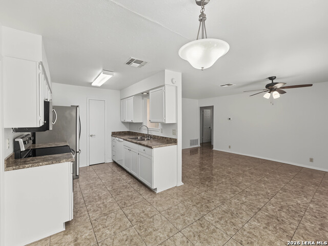 5847 Cliffmont Drive Property Photo 8