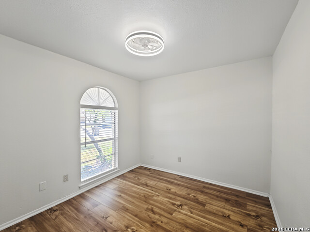 5847 Cliffmont Drive Property Photo 14