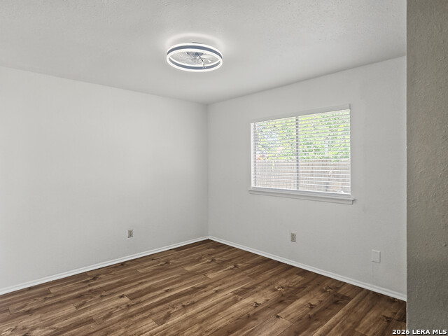5847 Cliffmont Drive Property Photo 15