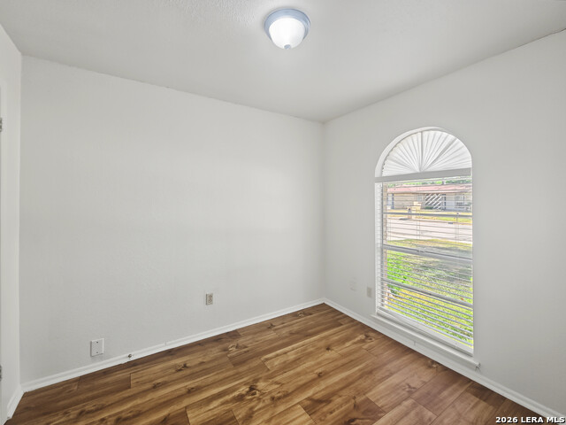 5847 Cliffmont Drive Property Photo 18