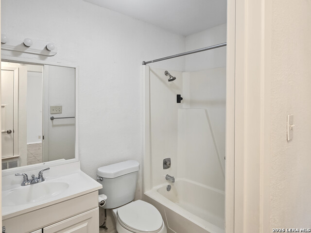 5847 Cliffmont Drive Property Photo 19